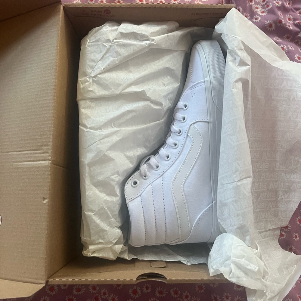 BNWT White High-Top Vans